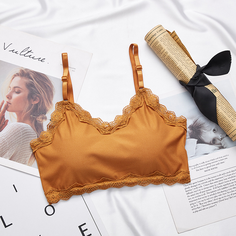Atasan Crop Top Wanita dengan  - Lace Bralette Set ulasan dan harga